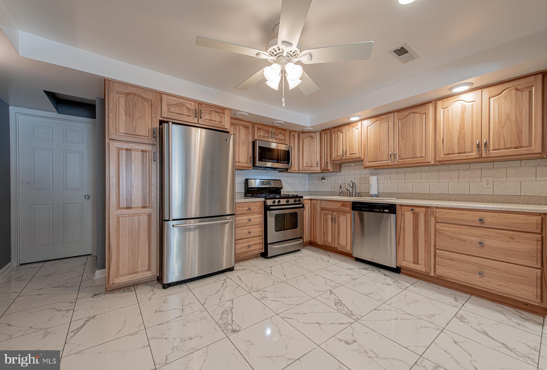 2350 Searles Road Baltimore, MD 21222 - Photo 20 of 34