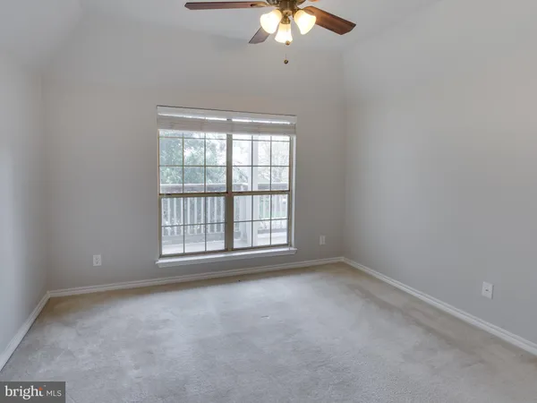 $1,800 | 3906 Penderview Drive, Unit 724, Fairfax, VA 22033