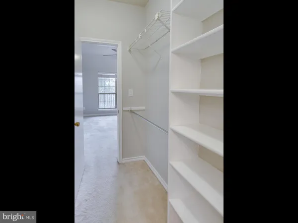 $1,800 | 3906 Penderview Drive, Unit 724, Fairfax, VA 22033