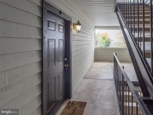 $1,800 | 3906 Penderview Drive, Unit 724, Fairfax, VA 22033