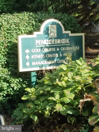 $1,800 | 3906 Penderview Drive, Unit 724, Fairfax, VA 22033