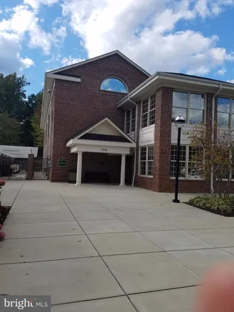 $1,800 | 3906 Penderview Drive, Unit 724, Fairfax, VA 22033