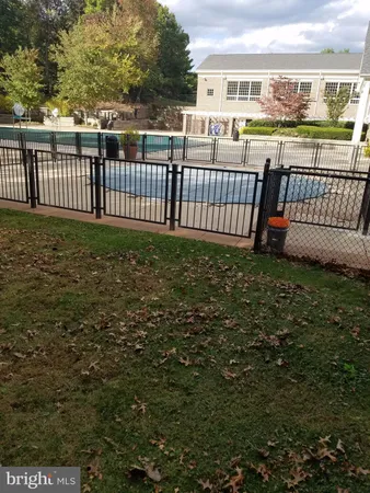 $1,800 | 3906 Penderview Drive, Unit 724, Fairfax, VA 22033