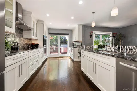 $999,000 | 491 Bunker Drive, Oceanside, NY 11572
