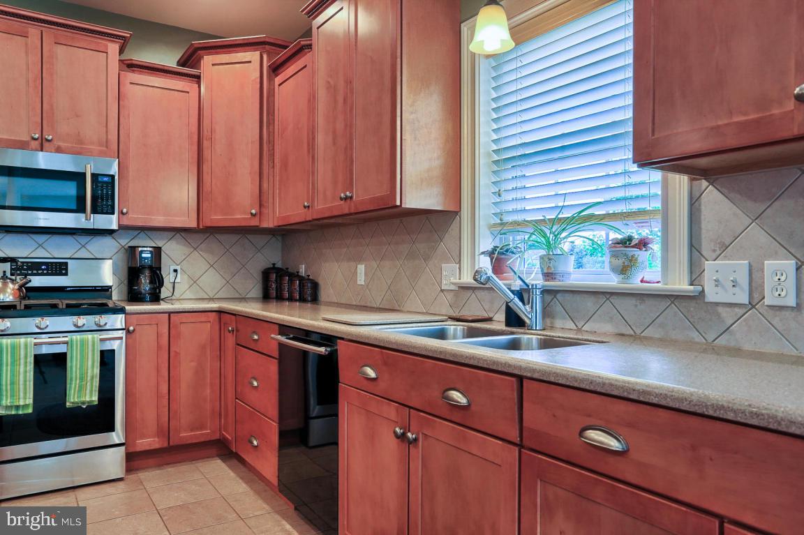 3016 Weaver Road Lititz, PA 17543 - Photo 12 of 39 Gallery Image 12