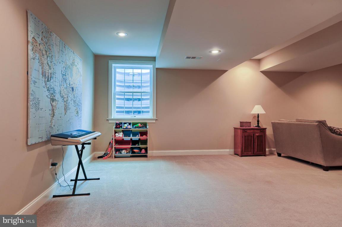 3016 Weaver Road Lititz, PA 17543 - Photo 29 of 39 Gallery Image 29