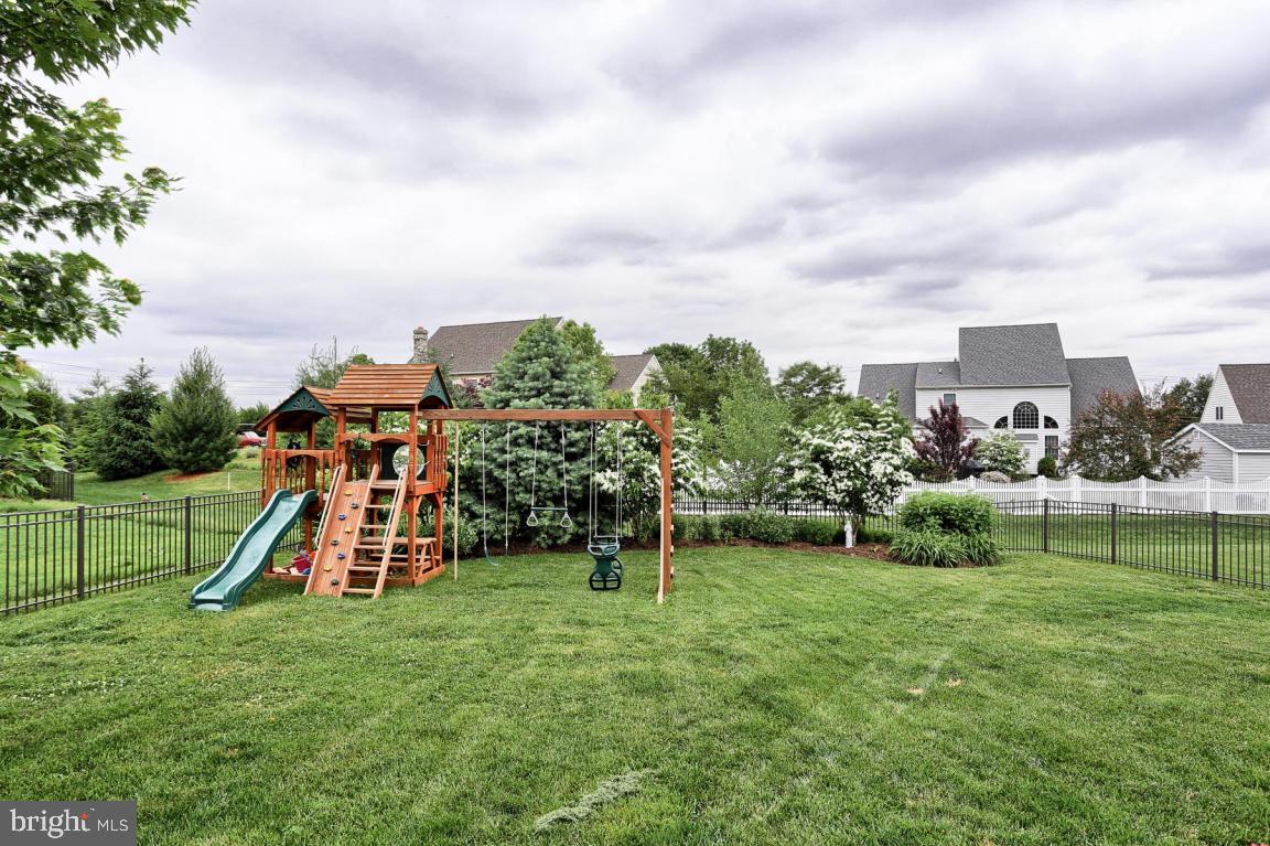 3016 Weaver Road Lititz, PA 17543 - Photo 36 of 39 Gallery Image 36