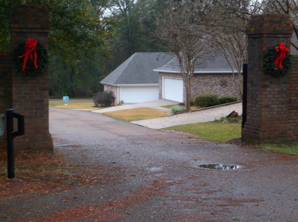 Tbd Pointe Drive Summit, MS 39666 - Photo 14 of 14 entrance