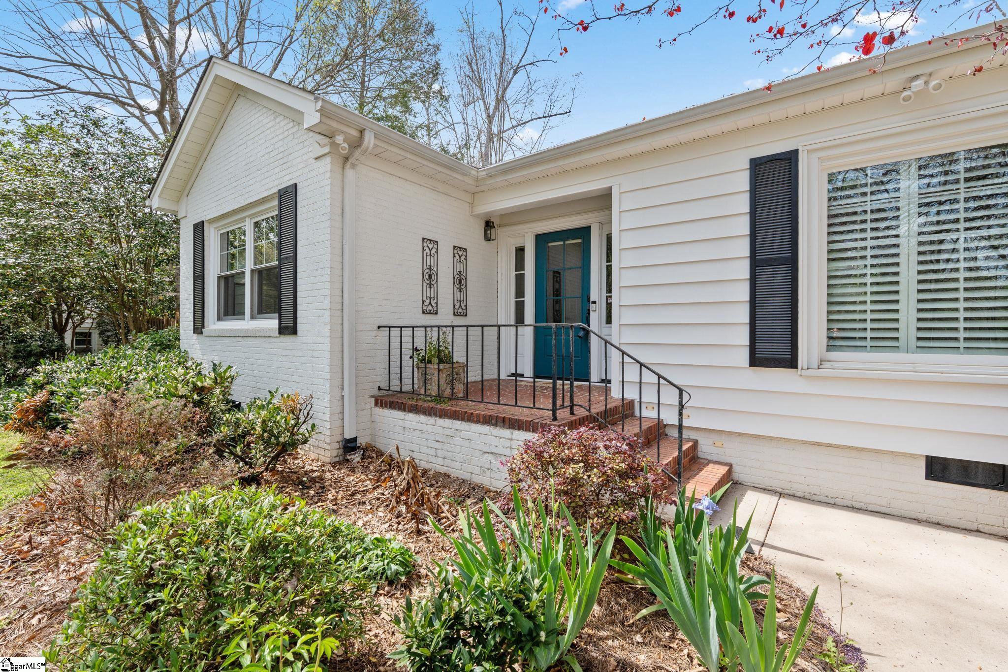 32 Heather Way Greenville, SC 29605 - Photo 2 of 34