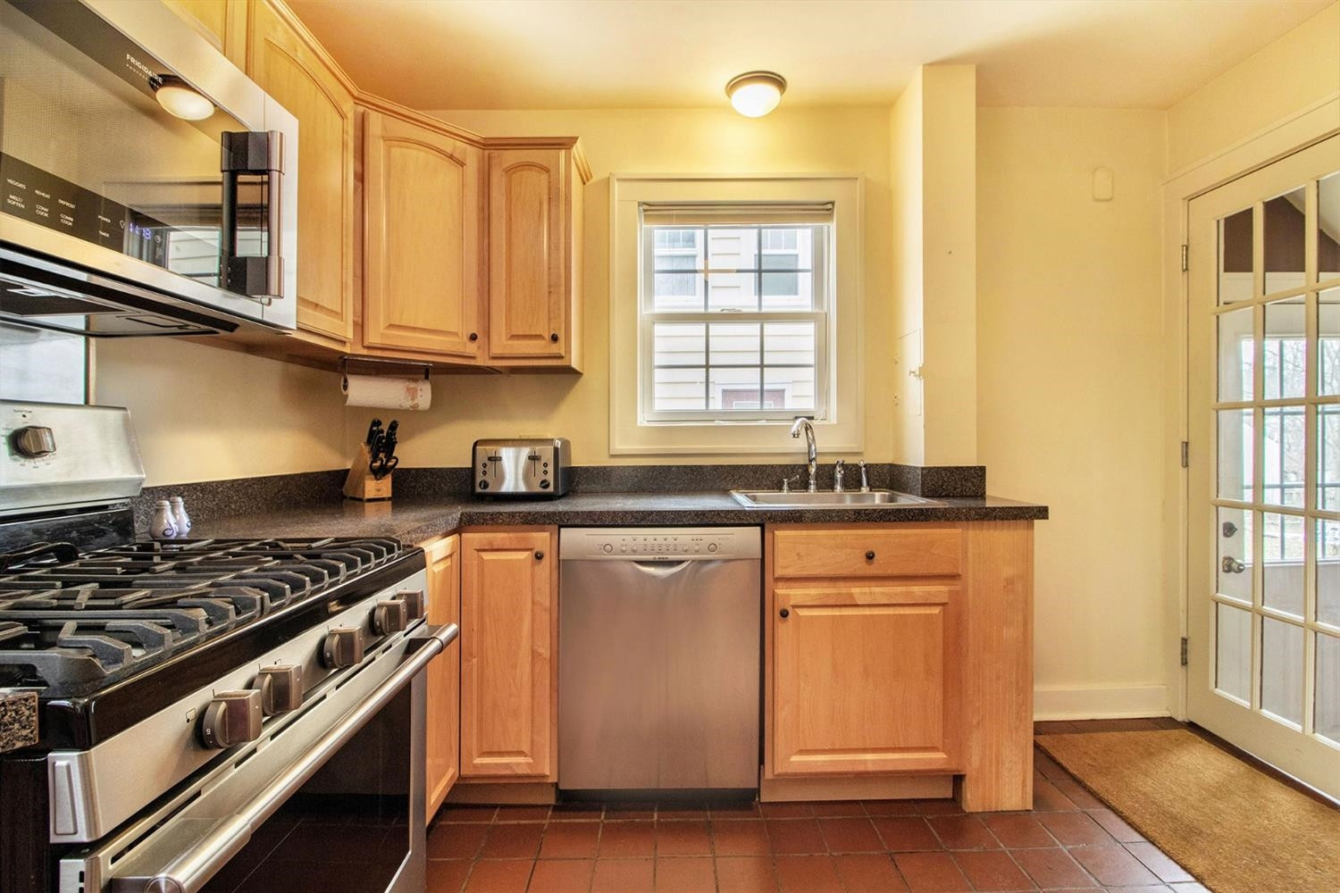 317 Maple Ridge Ann Arbor, MI 48103 - Photo 13 of 29 Photo 13
