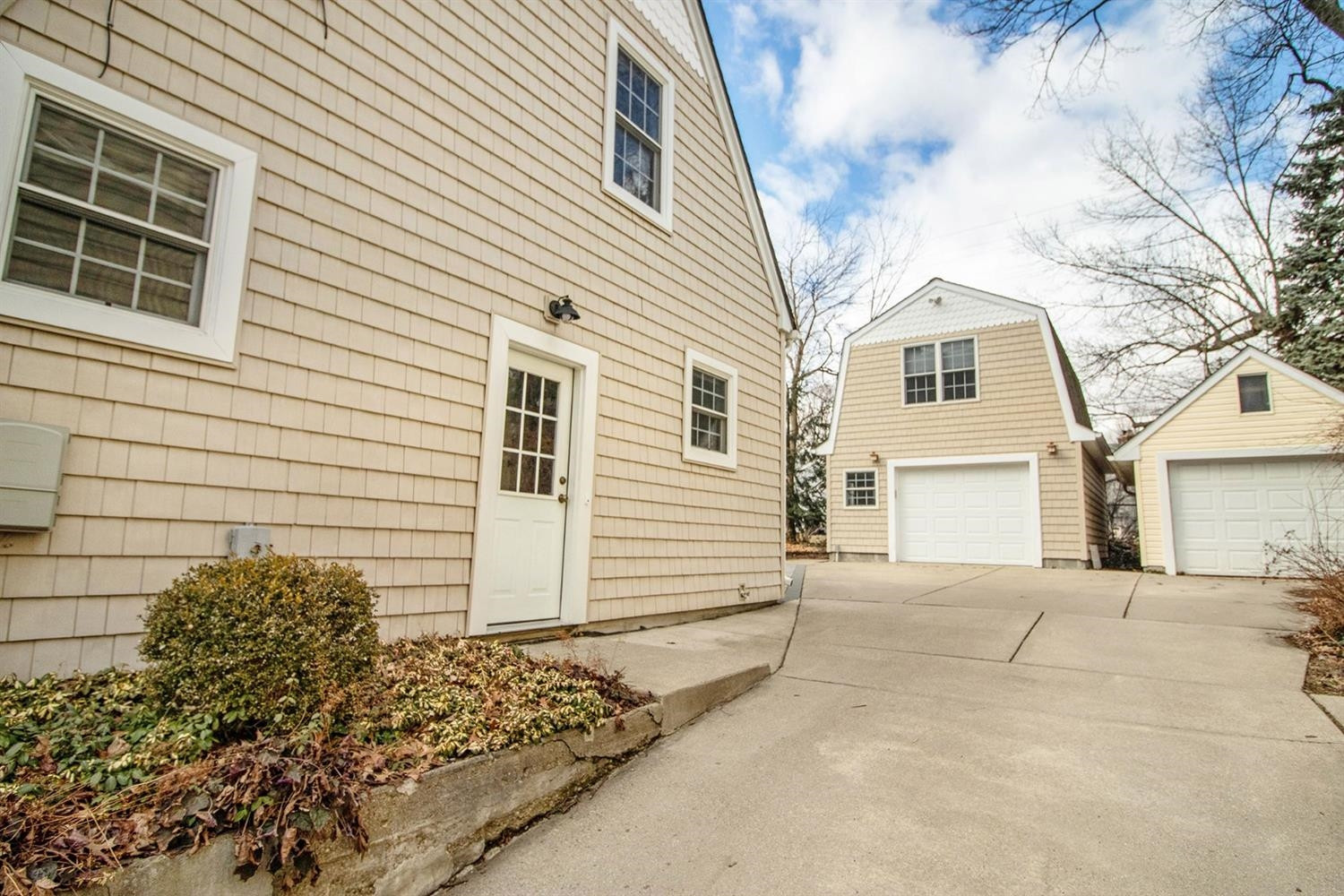 317 Maple Ridge Ann Arbor, MI 48103 - Photo 3 of 29 Photo 3