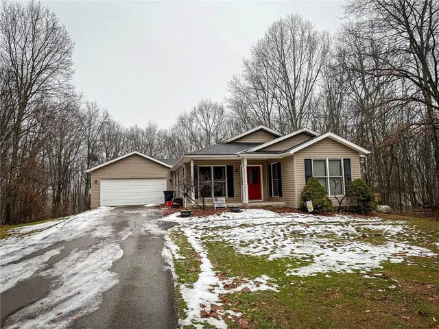$279,900 | 122 Helga Drive, West Sunbury, PA 16061