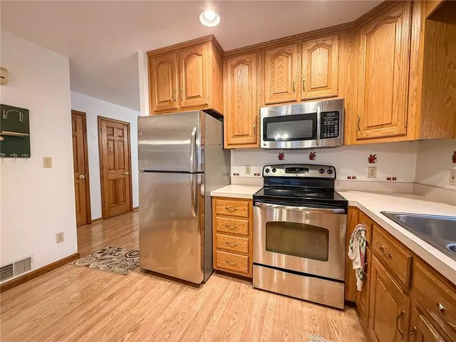 $279,900 | 122 Helga Drive, West Sunbury, PA 16061