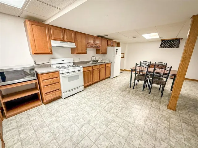 $279,900 | 122 Helga Drive, West Sunbury, PA 16061