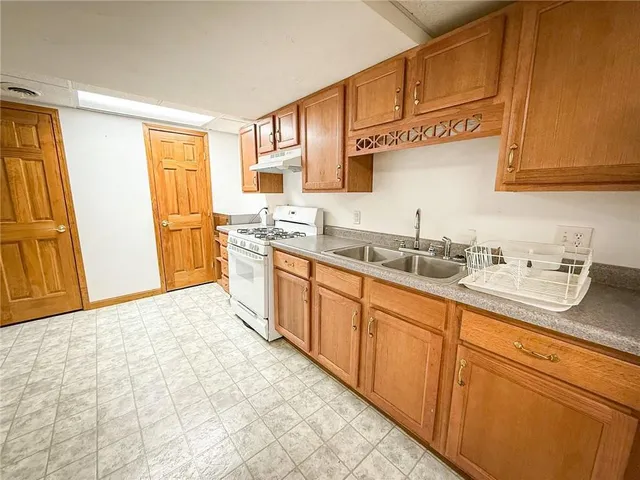 $279,900 | 122 Helga Drive, West Sunbury, PA 16061