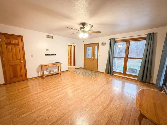 $279,900 | 122 Helga Drive, West Sunbury, PA 16061