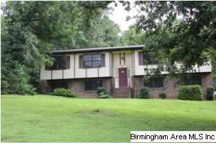 825 Apache Pass Anniston, AL 36206 - Photo 1 of 17