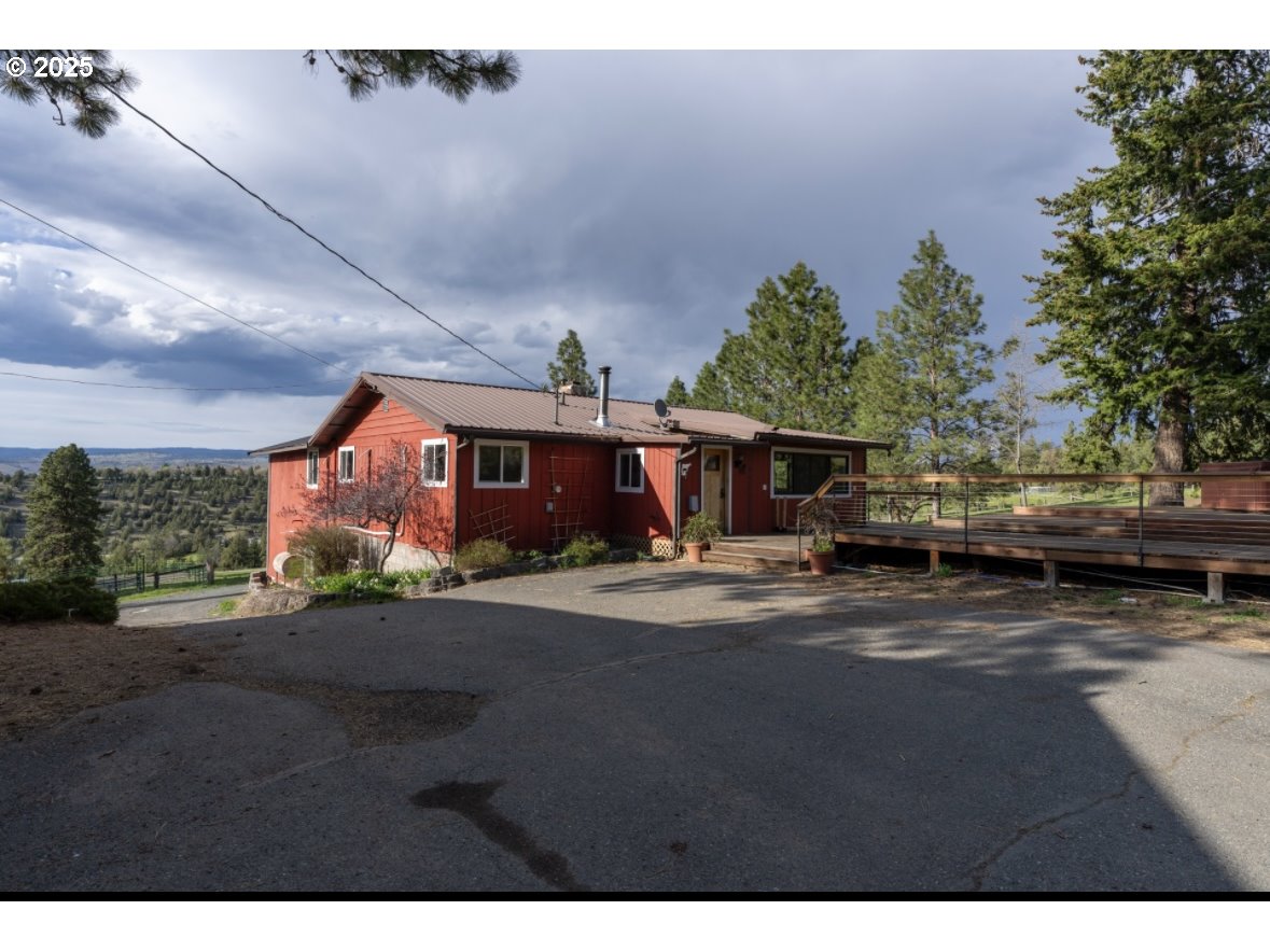 49988 Pine Haven Road Canyon City, OR 97820 - Photo 3 of 41