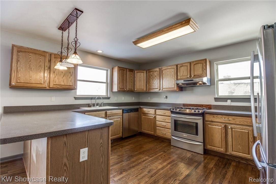 4664 Holly Lake Road Lapeer, MI 48446 - Photo 16 of 59 Interiors (14 of 40).jpg