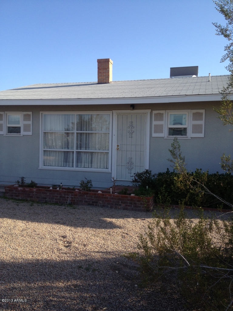 3111 E Charter Oak