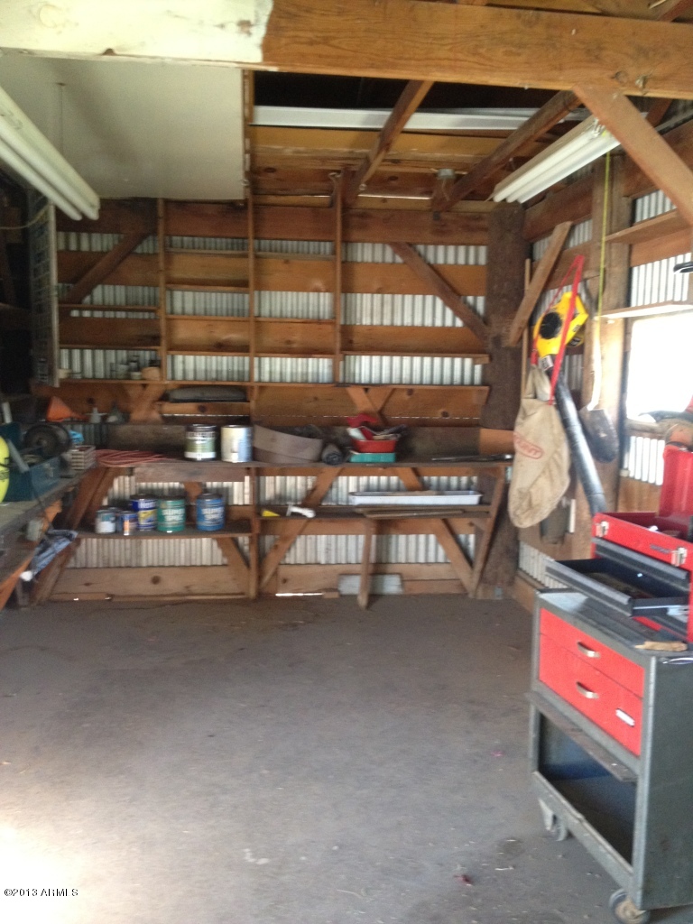 3111 East Charter Oak Road Phoenix, AZ 85032 - Photo 23 of 25 Workshop