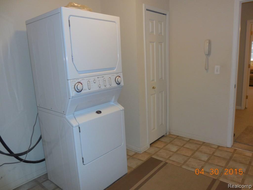 2769 Riverside Drive Trenton, MI 48183 - Photo 16 of 20