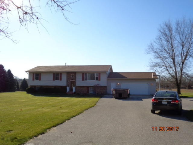 5156 East Becht Road Coloma, MI 49038 - Photo 1 of 3 DSC04610
