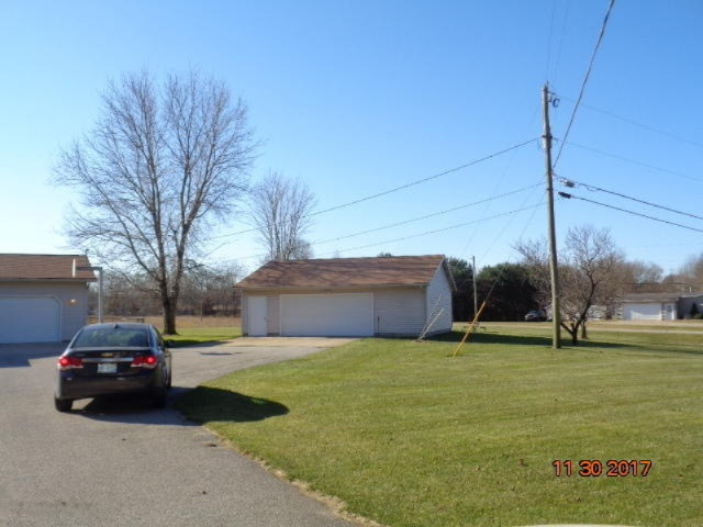 5156 East Becht Road Coloma, MI 49038 - Photo 2 of 3 DSC04611