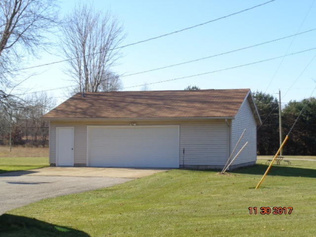 5156 East Becht Road Coloma, MI 49038 - Photo 3 of 3 DSC04612