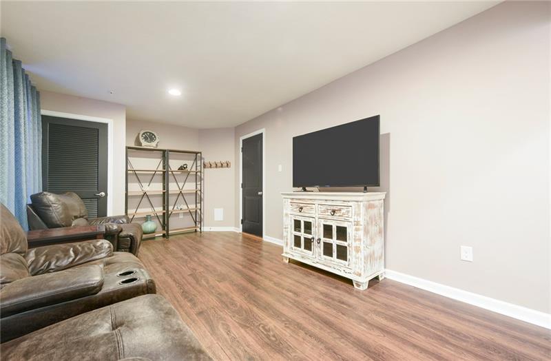 322 Maple Ridge Drive Canonsburg, PA 15317 - Photo 23 of 25 Gallery Image 23