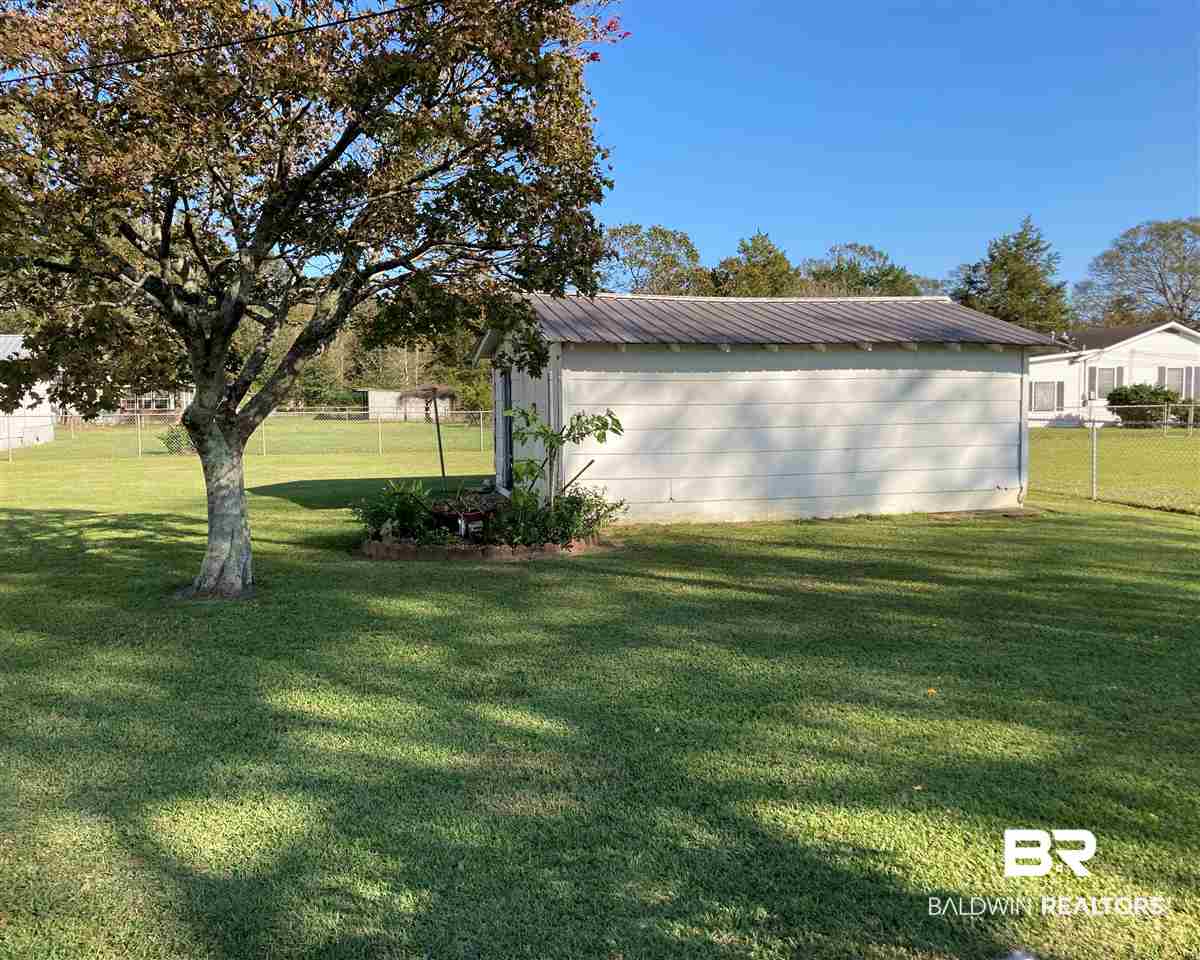 307 Mango Street Bay Minette, AL 36507 - Photo 2 of 19