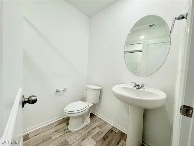 $2,350 | 6002 Swift Lariat Street, Las Vegas, NV 89113