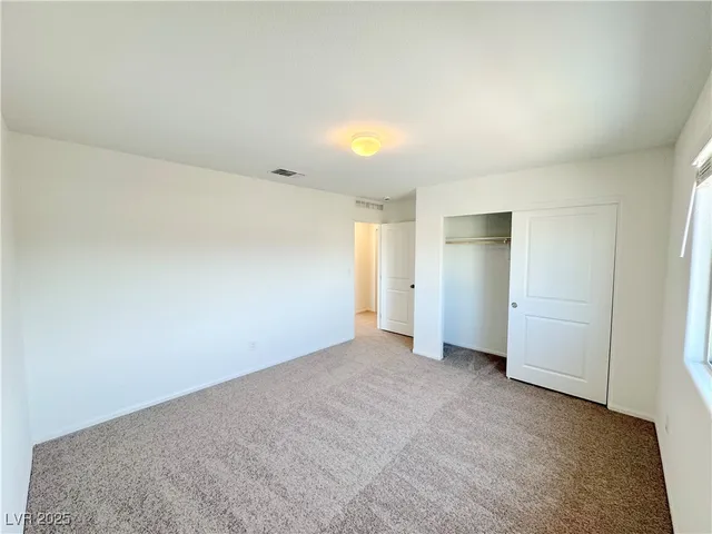 $2,350 | 6002 Swift Lariat Street, Las Vegas, NV 89113