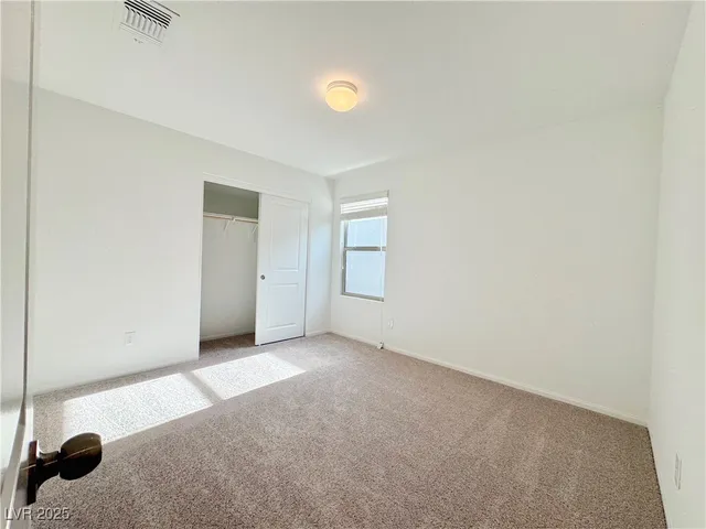 $2,350 | 6002 Swift Lariat Street, Las Vegas, NV 89113