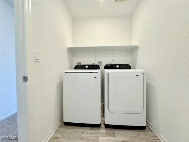 $2,350 | 6002 Swift Lariat Street, Las Vegas, NV 89113