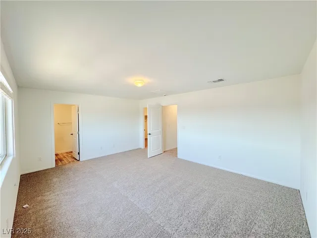 $2,350 | 6002 Swift Lariat Street, Las Vegas, NV 89113