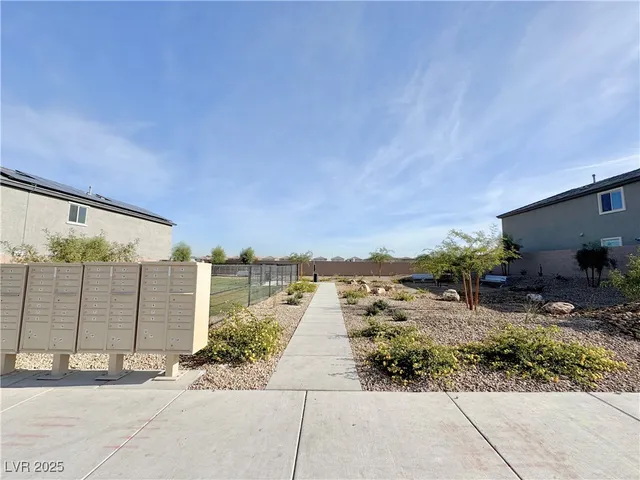 $2,350 | 6002 Swift Lariat Street, Las Vegas, NV 89113