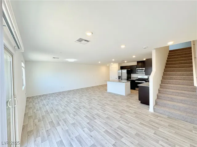 $2,350 | 6002 Swift Lariat Street, Las Vegas, NV 89113