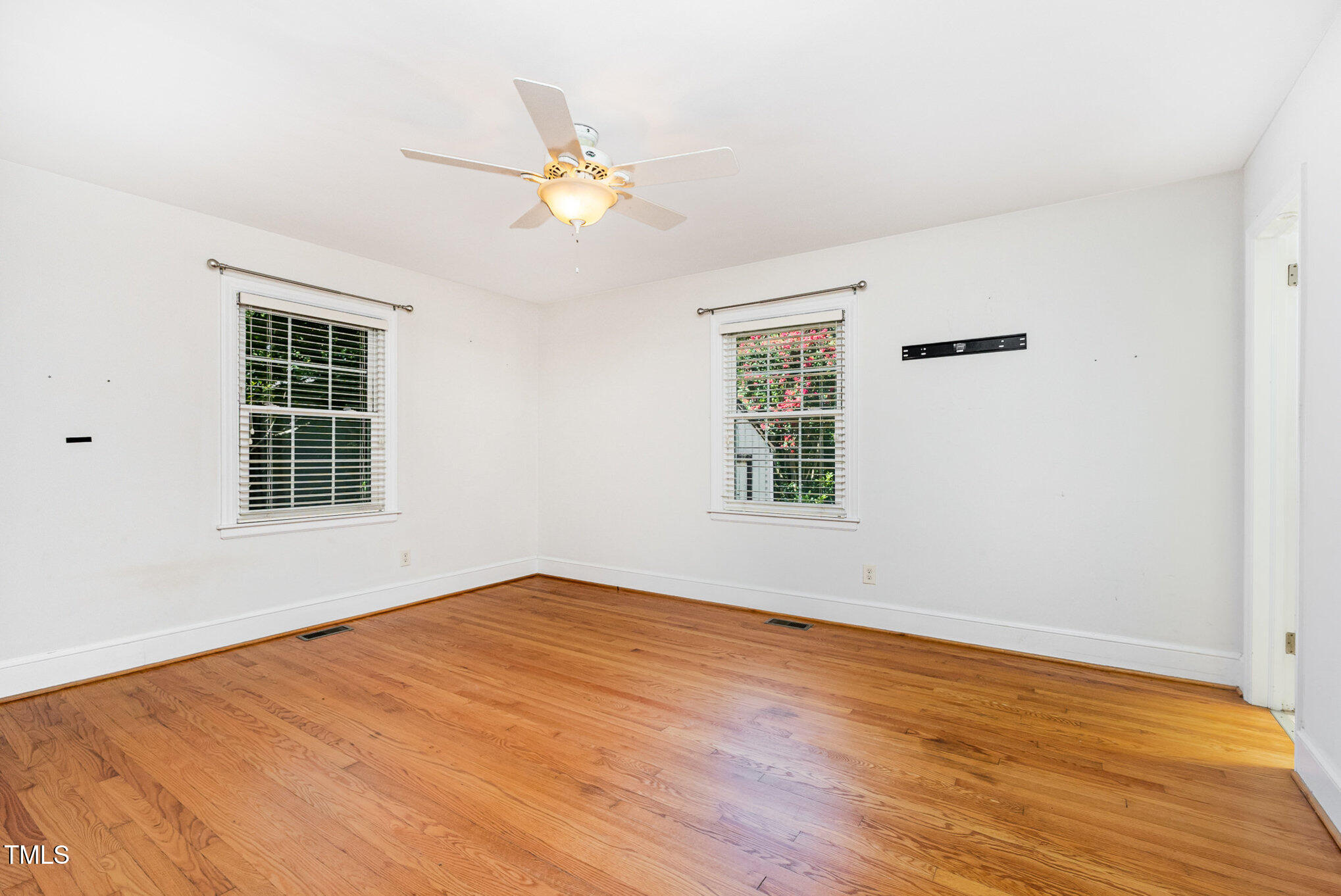 2133 Ridge Road Raleigh, NC 27607 - Photo 13 of 22 013_cj4a6270-edit_26