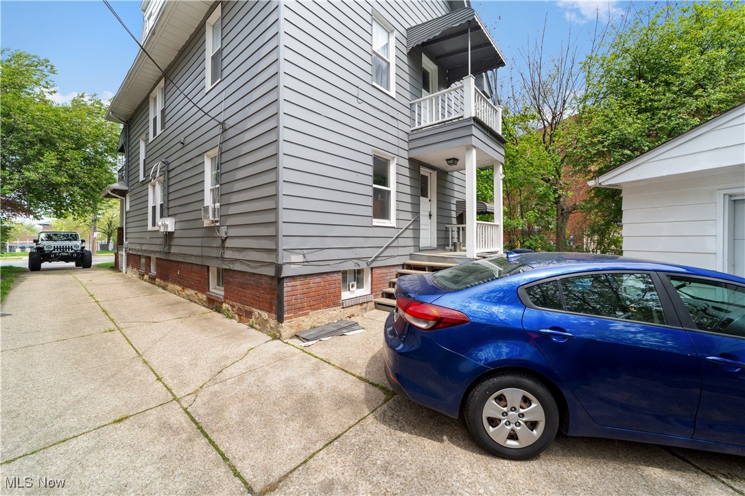 16601 Hilliard Road Lakewood, OH 44107 - Photo 21 of 23