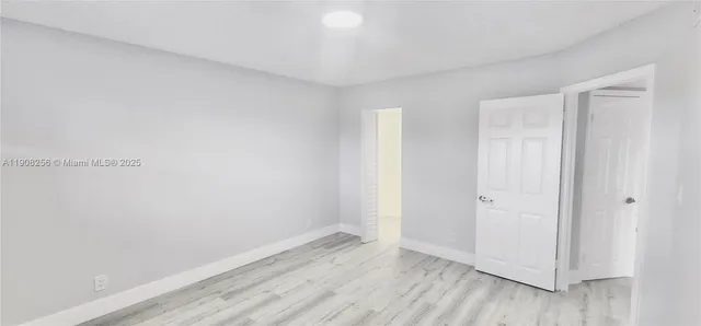 $2,000 | 8040 North Colony Circle, Unit 309, Tamarac, FL 33321