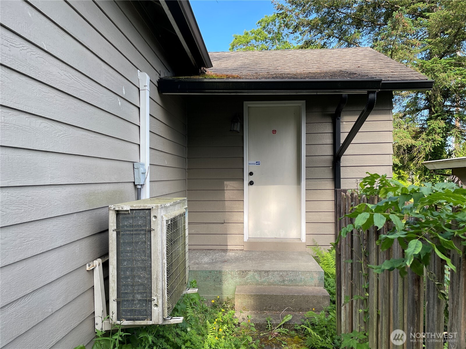 31503 Highway 2 Sultan, WA 98294 - Photo 9 of 12 a front view of a house with a garden