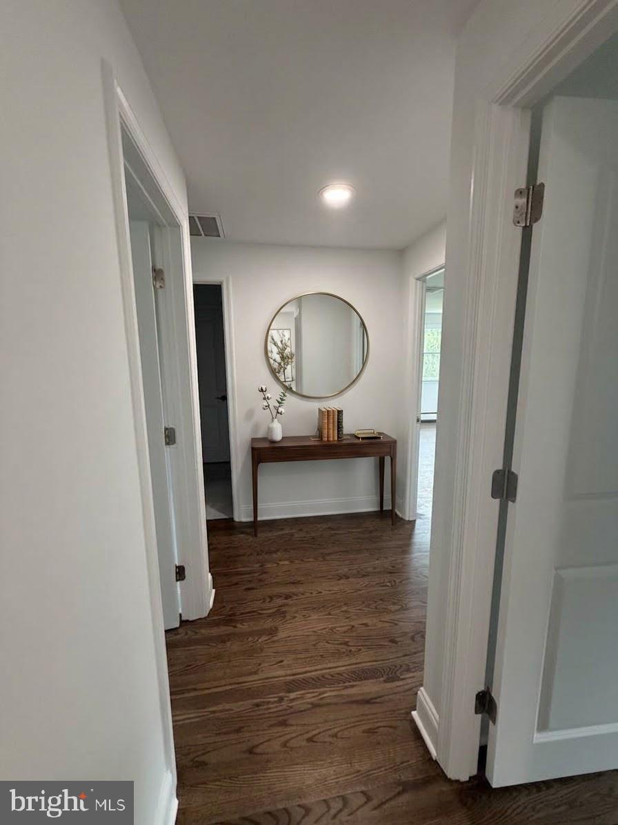 698 Beverly Road Southampton, PA 18966 - Photo 11 of 28 Virtually Staged Upstairs hall