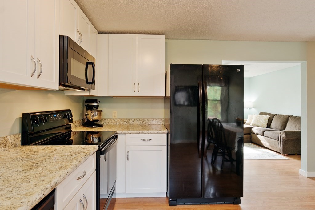 236 Burlingame Road, Unit E Charlton, MA 01507 - Photo 6 of 31 Gallery Image 6