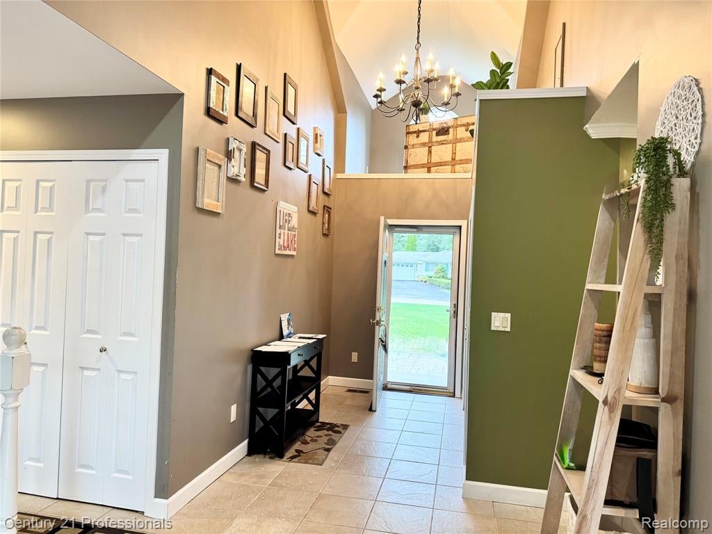 3251 Mann Road Clarkston, MI 48346 - Photo 8 of 30 Gallery Image 8