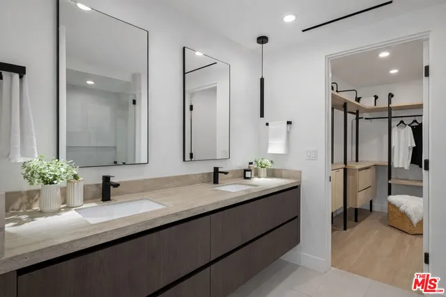 $8,000 | 2003 1/2 West Bellevue Avenue, Los Angeles, CA 90026