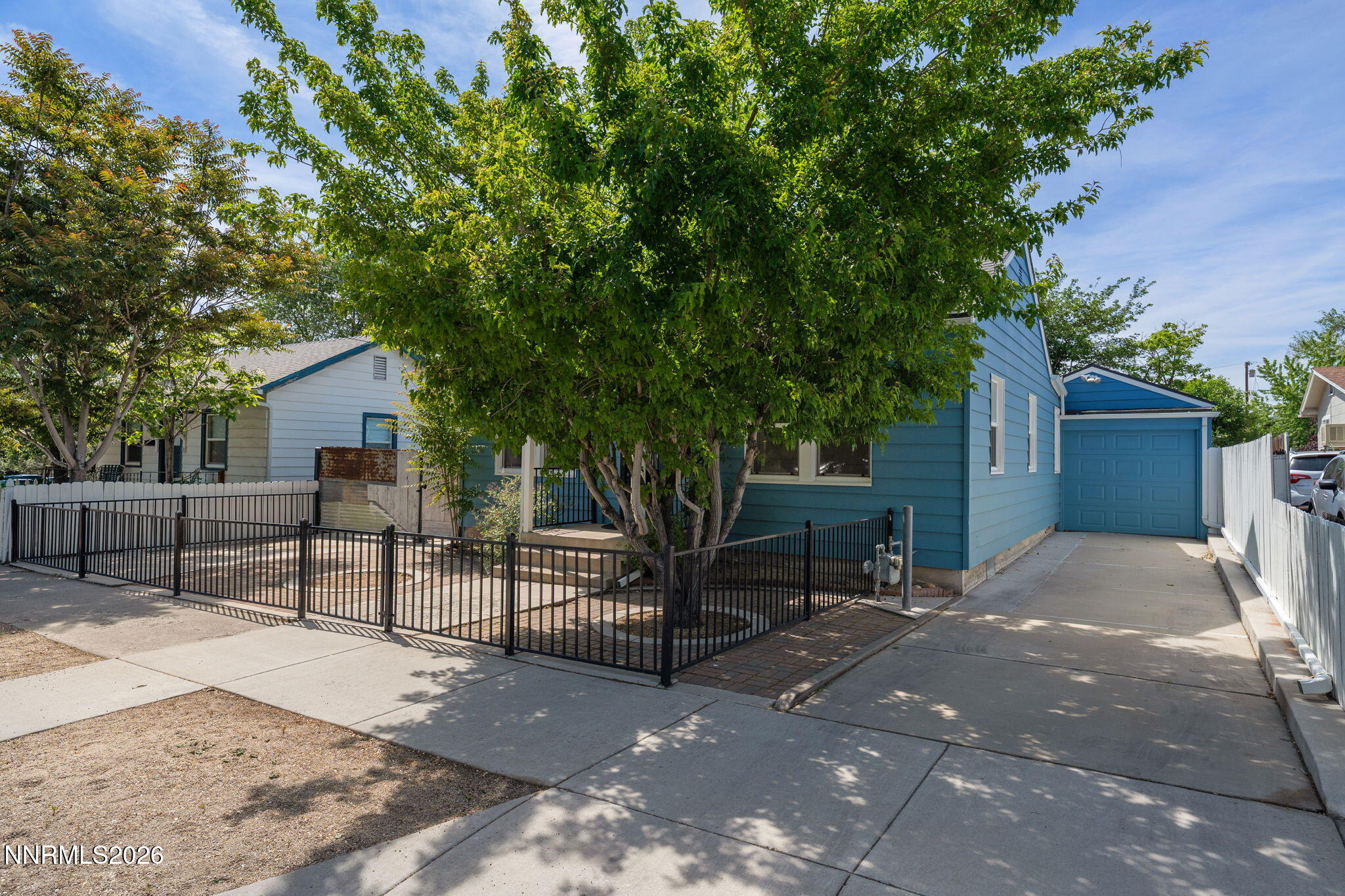 512 Burns Street Reno, NV 89502 - Photo 3 of 28 28-web-or-mls-512 Burns-29