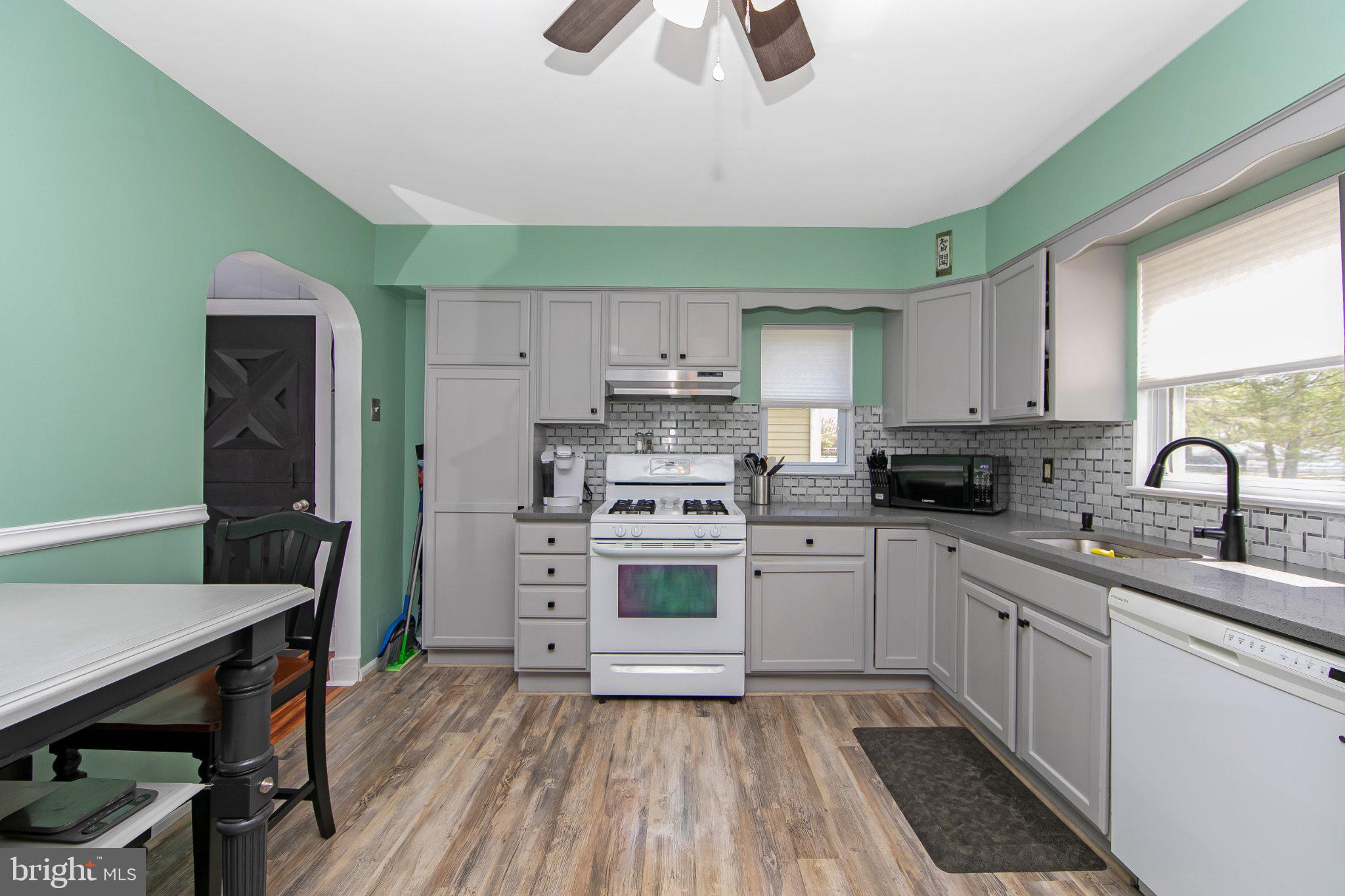 332 South Fellowship Road Maple Shade, NJ 08052 - Photo 12 of 39 Charming kitchen with modern flair.