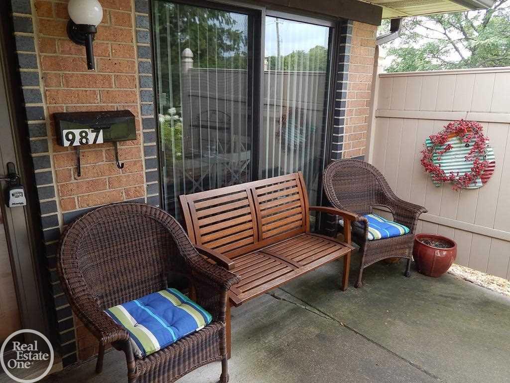 987 Wexford Way Rochester Hills, MI 48307 - Photo 6 of 27