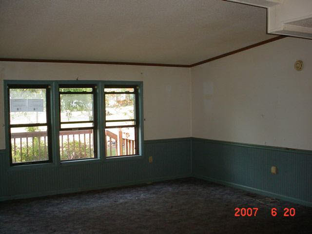 705 West Maple Street Waterloo, IN 46793 - Photo 3 of 4 Gallery Image 3